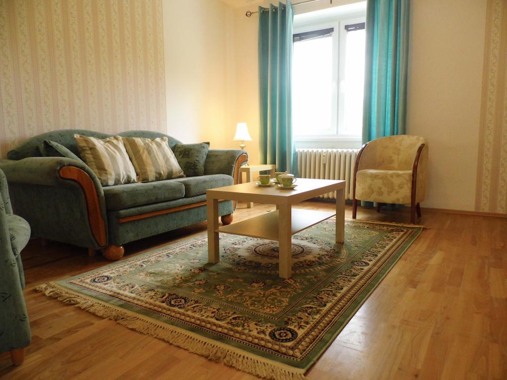 Fukas Apartments Нитра Экстерьер фото